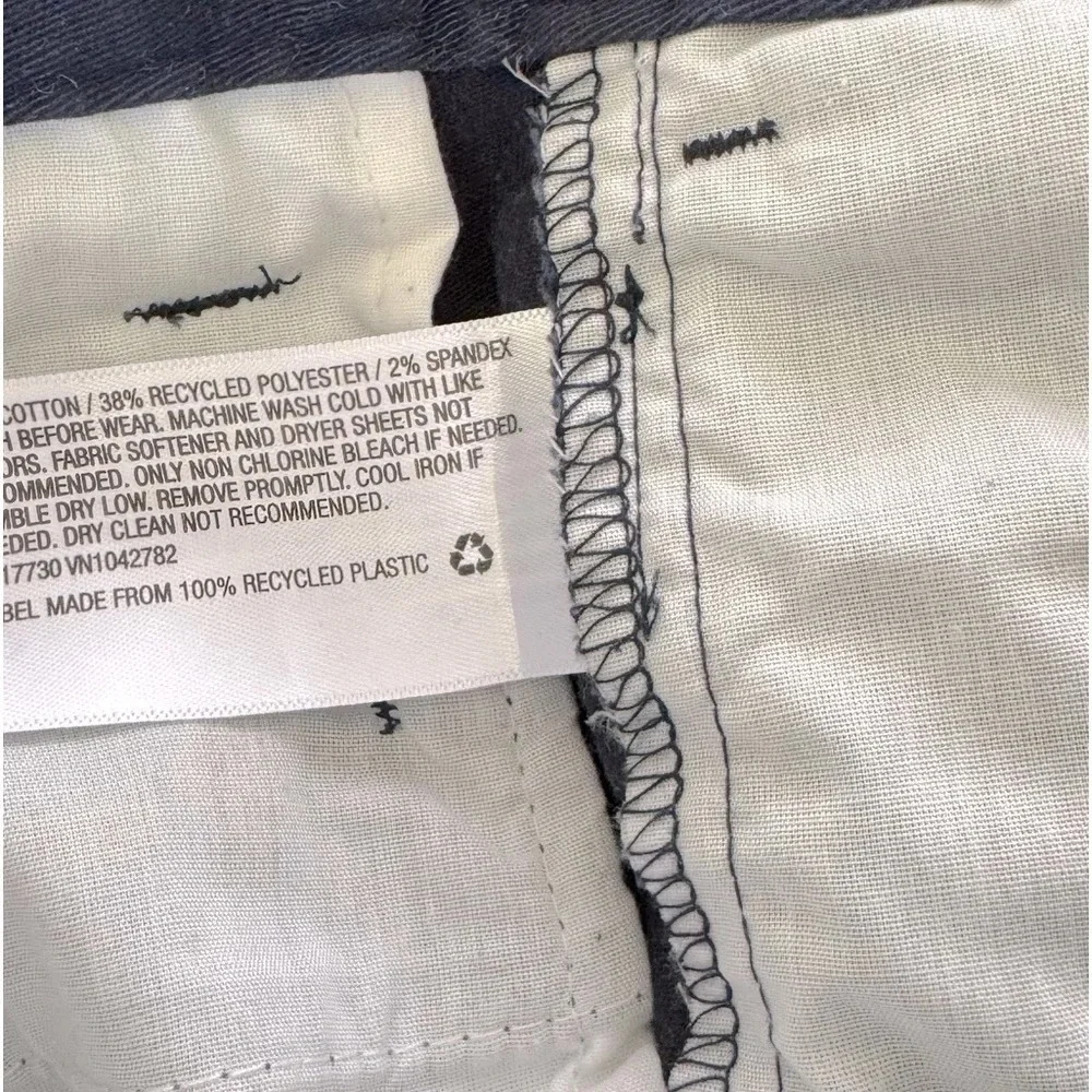 NWT Cat & Jack navy blue school pants size 6. Straight w/ 2 slant front pockets.